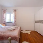 別荘 Three-bedroom In