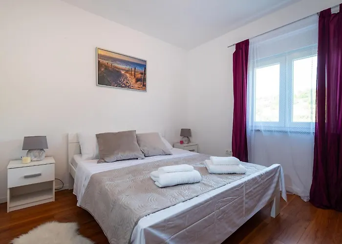 Tatil Evi Three-bedroom In Kruševo