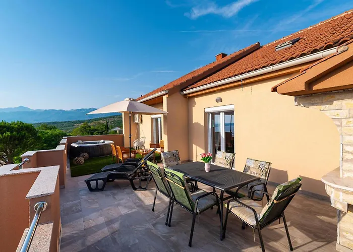 Three-bedroom In Tatil Evi *