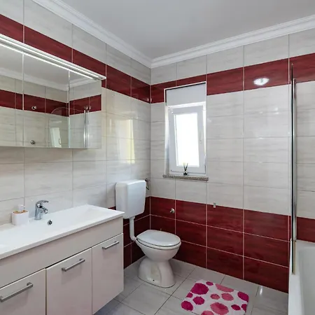 בית נופש Three-bedroom In *