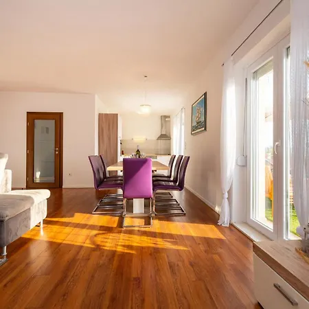 Three-bedroom In Kruševo