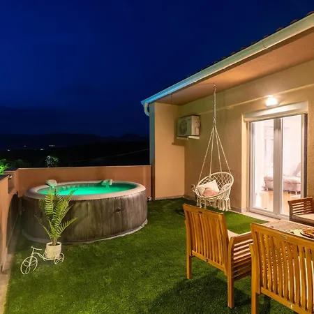 Three-bedroom In Prázdninový dům Kruševo