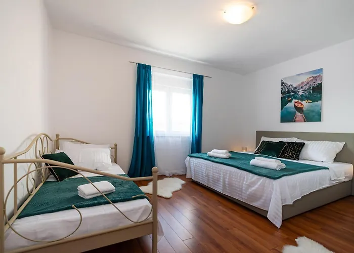 Three-bedroom In Kruševo