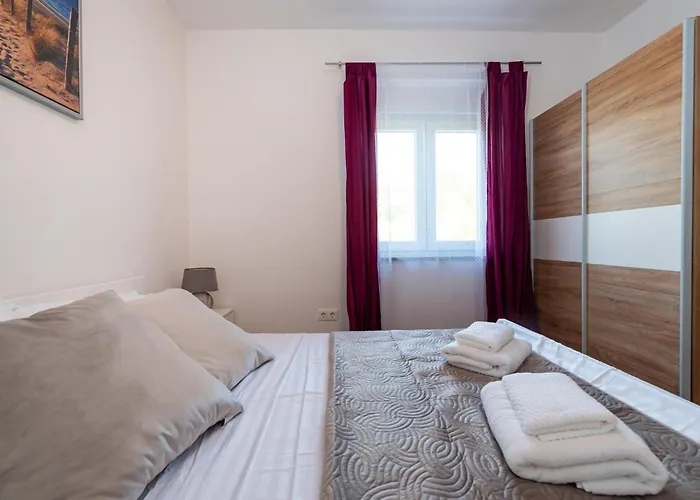 Three-bedroom In * Kruševo