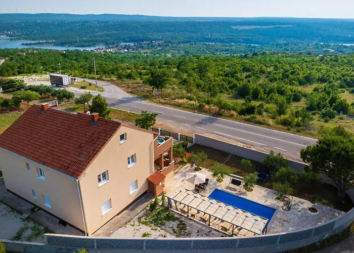 Σπίτι διακοπών Three-bedroom In