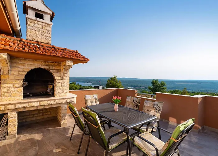 Three-bedroom In Σπίτι διακοπών *